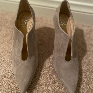 Worn once Vince camuto ankle boots. Size 6